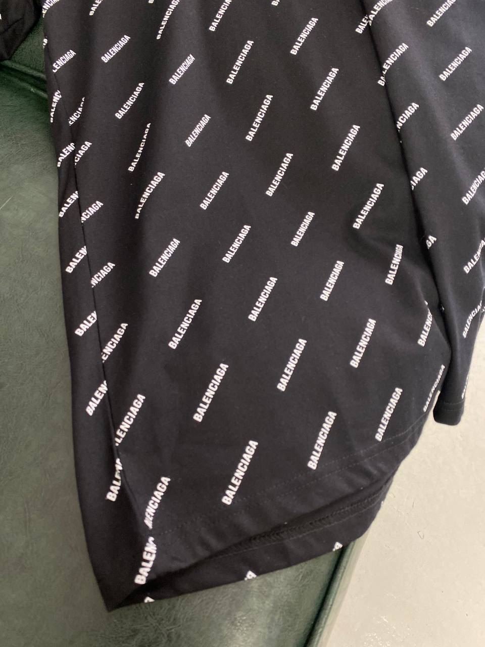 Футболка Balenciaga — фото 4