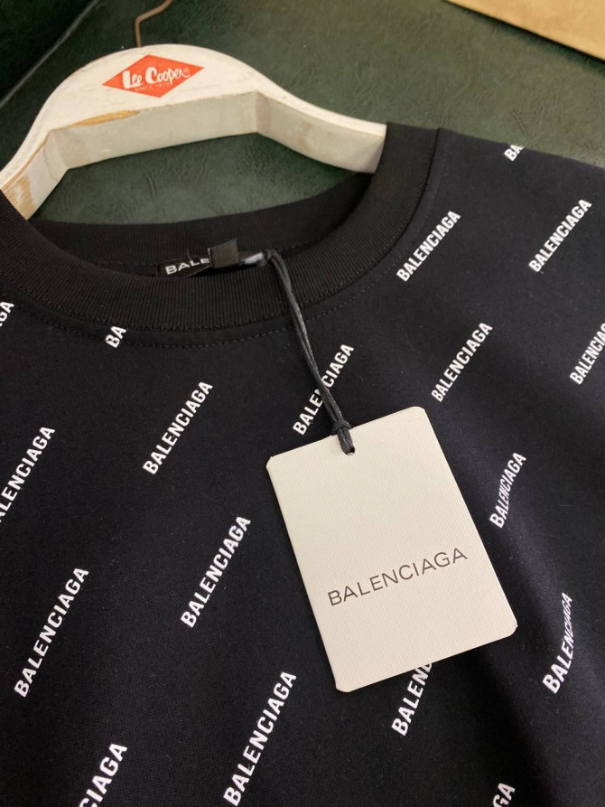Футболка Balenciaga — изображение 3