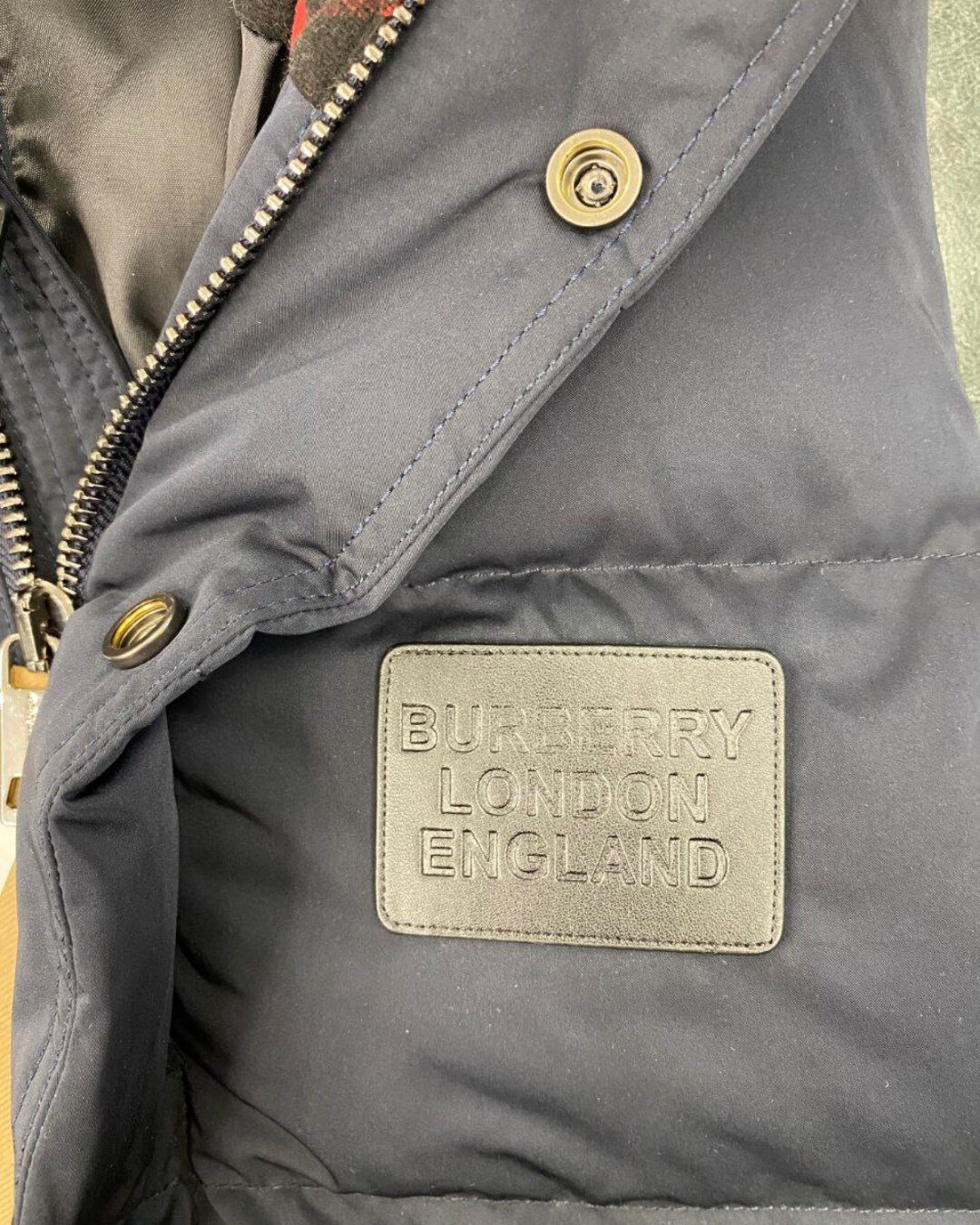 Жилет Burberry — изображение 3