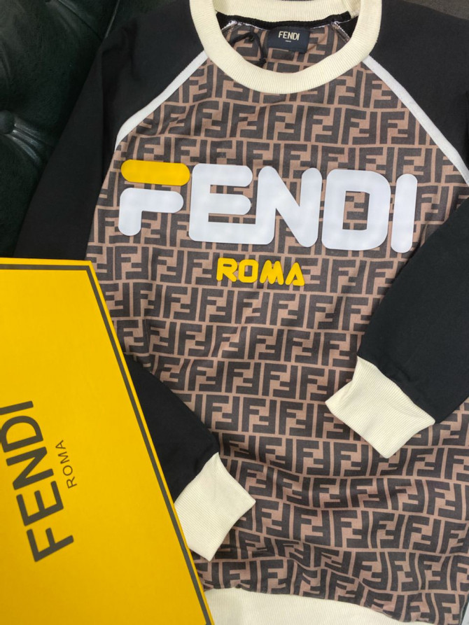 Кофта Fendi — изображение 9