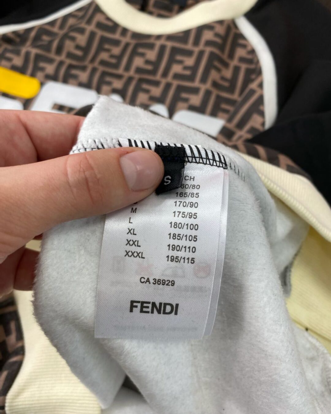 Кофта Fendi — изображение 2