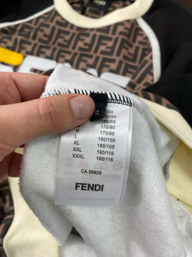 Кофта Fendi — изображение 2