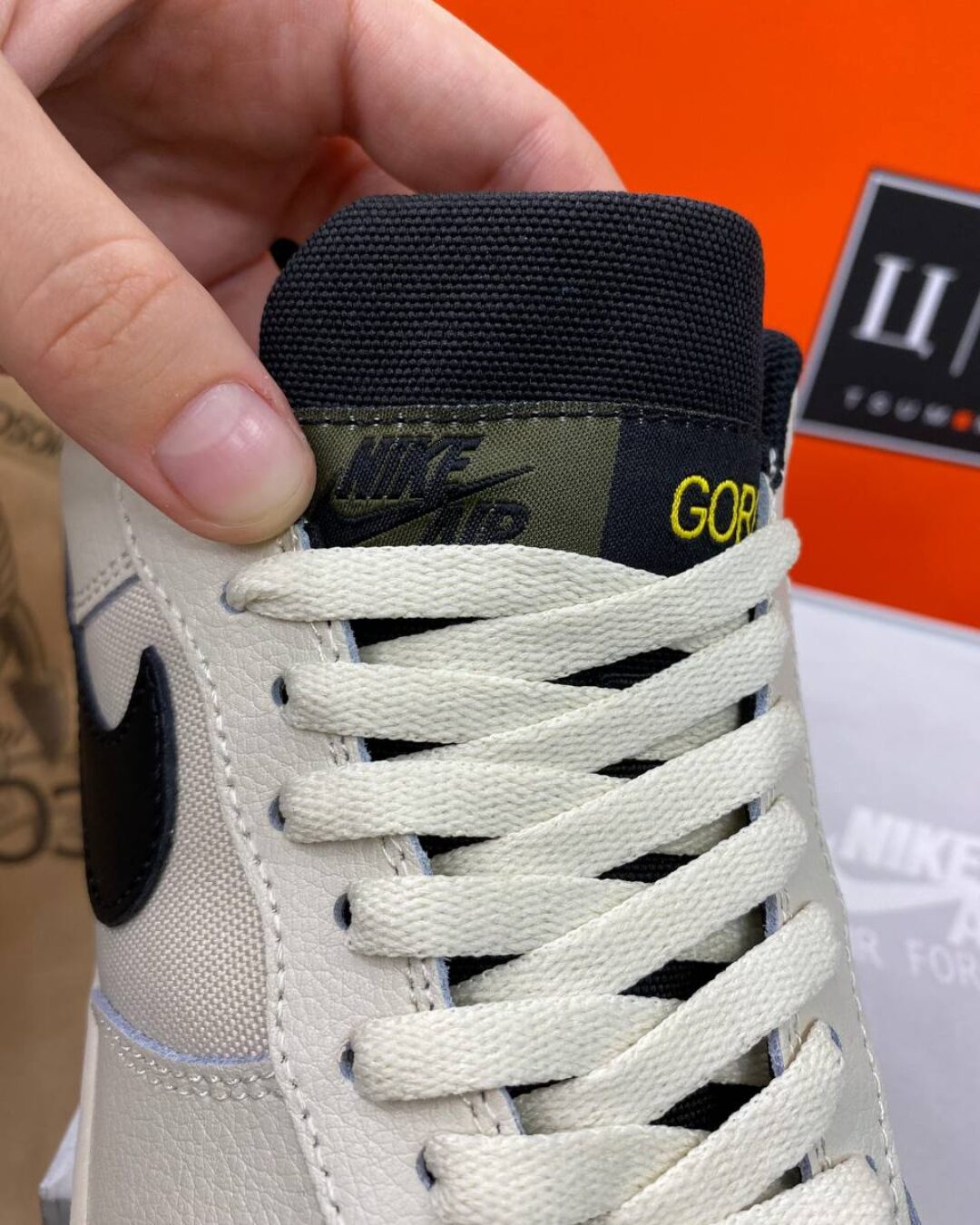 Кроссовки Nike Air Force 1 Low Gore-Tex — изображение 3