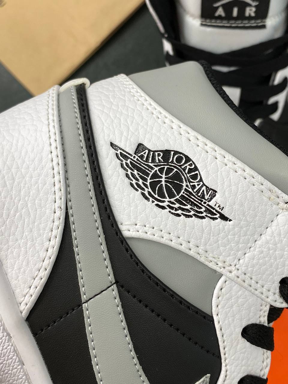 Кроссовки Jordan 1 OG Shadow — фото 2