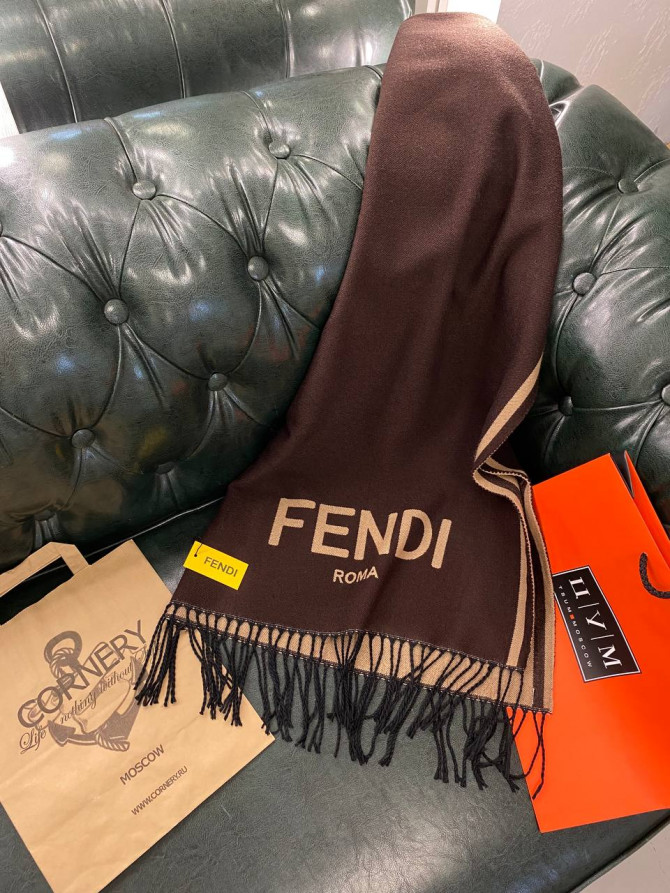 Шарф Fendi