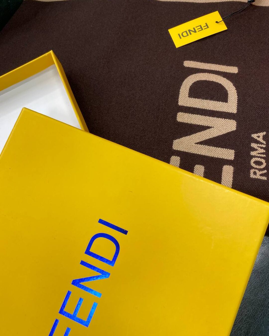 Шарф Fendi — изображение 6