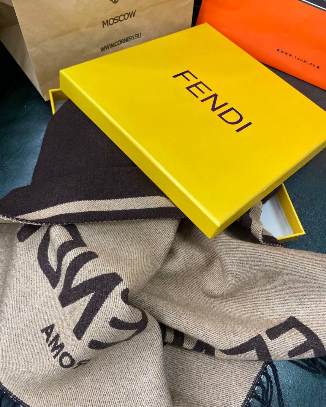 Шарф Fendi — изображение 2