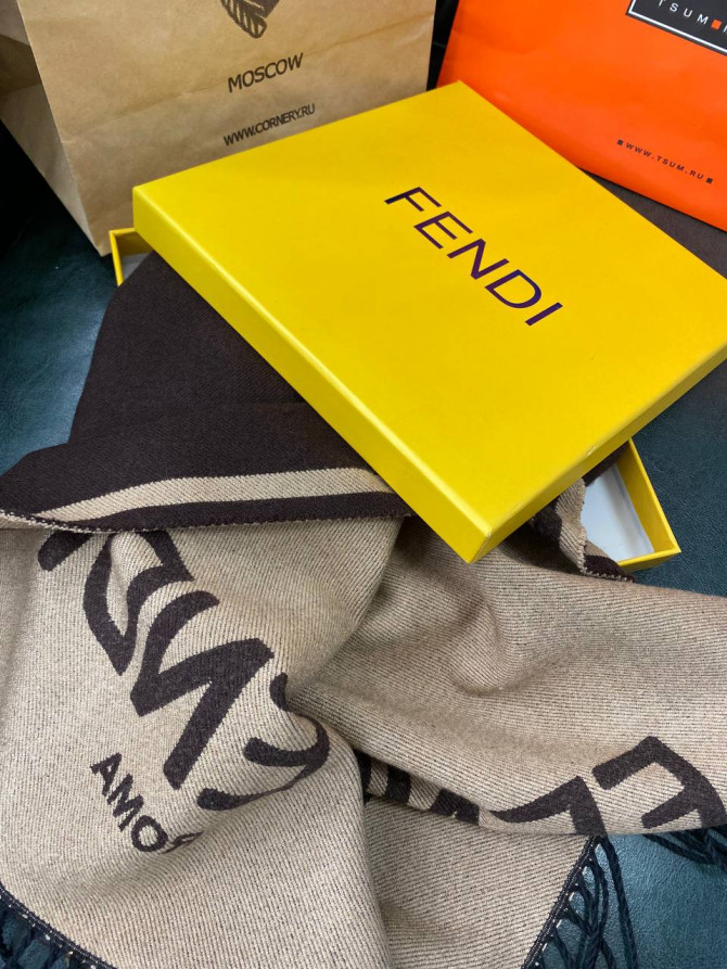 Шарф Fendi — изображение 2