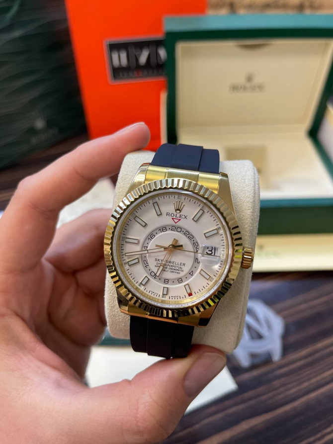 Часы Rolex Sky‑Dweller