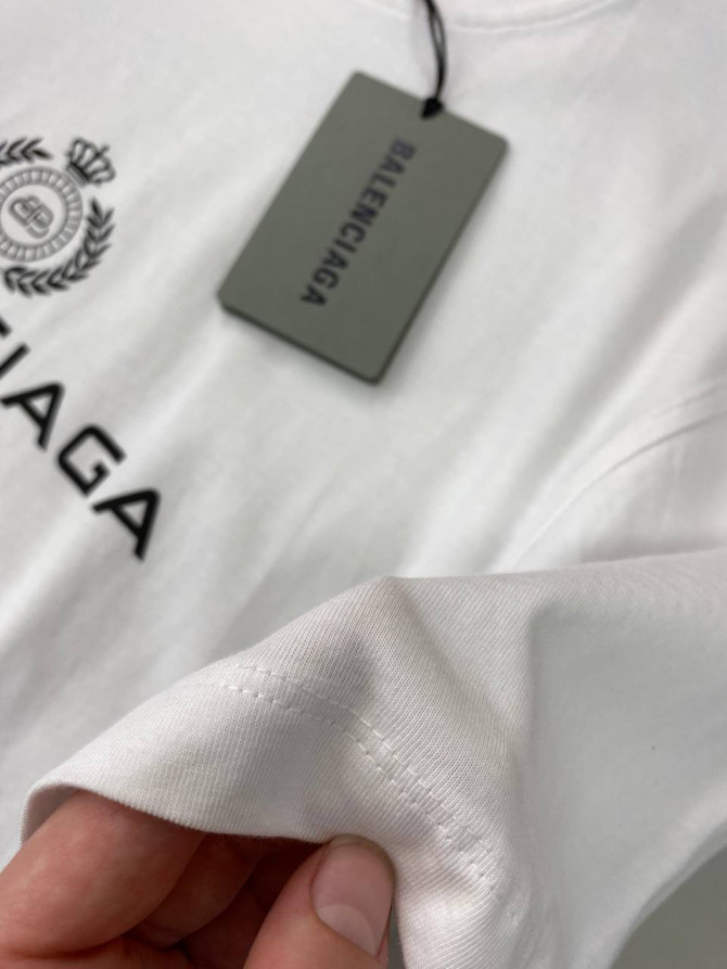 Футболка Balenciaga — изображение 4