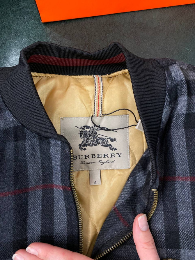 Бомбер Burberry — изображение 3