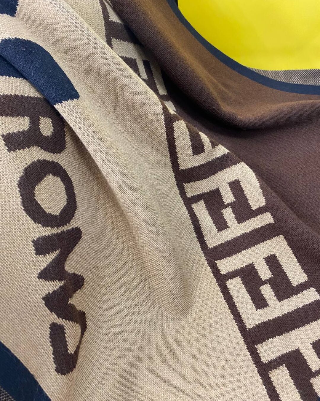 Шарф Fendi — изображение 5