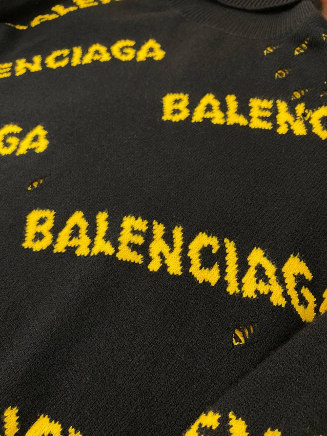 Свитер Balenciaga — изображение 5