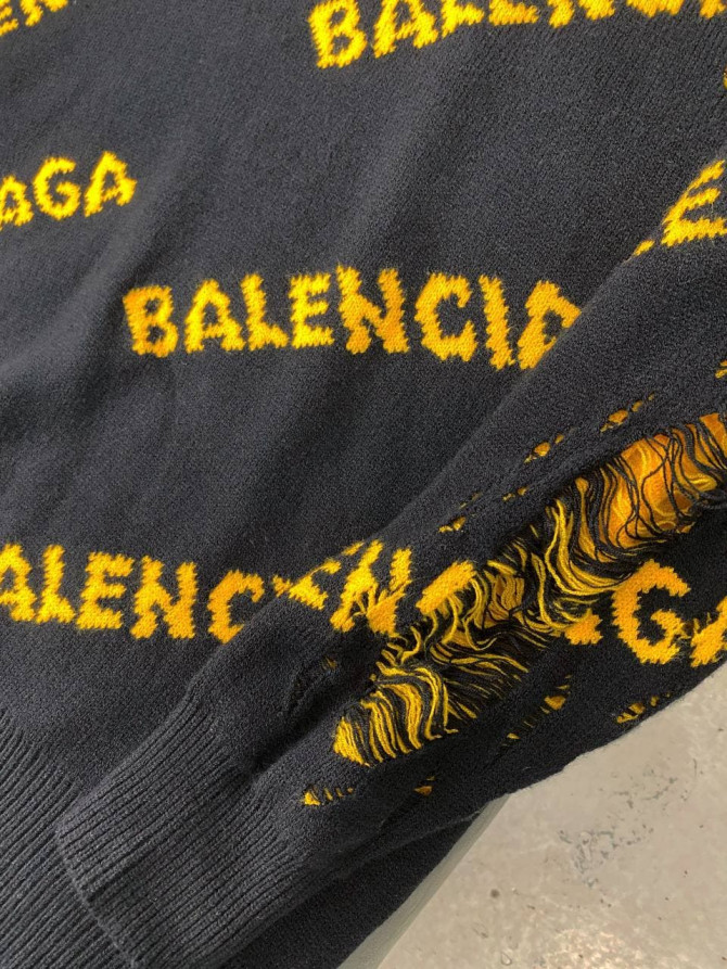 Свитер Balenciaga — изображение 4