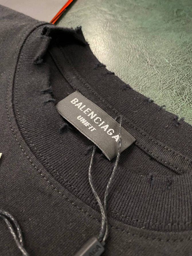 Футболка Balenciaga — изображение 5