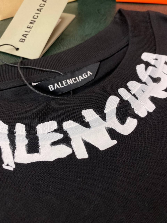 Футболка Balenciaga — изображение 4