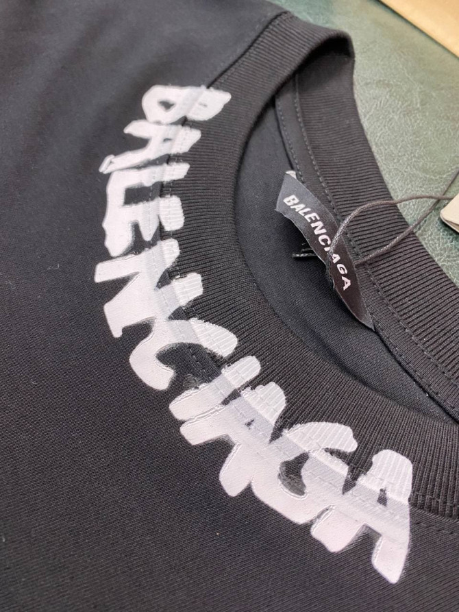 Футболка Balenciaga — изображение 3