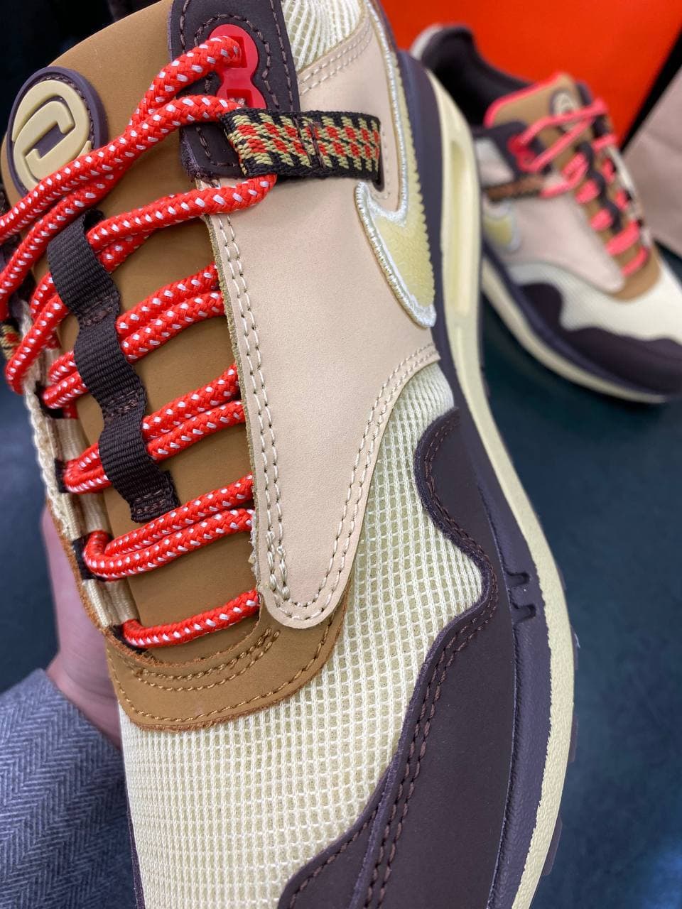 Кроссовки Nike Air Max x Travis Scott  Barogue Brown — фото 9
