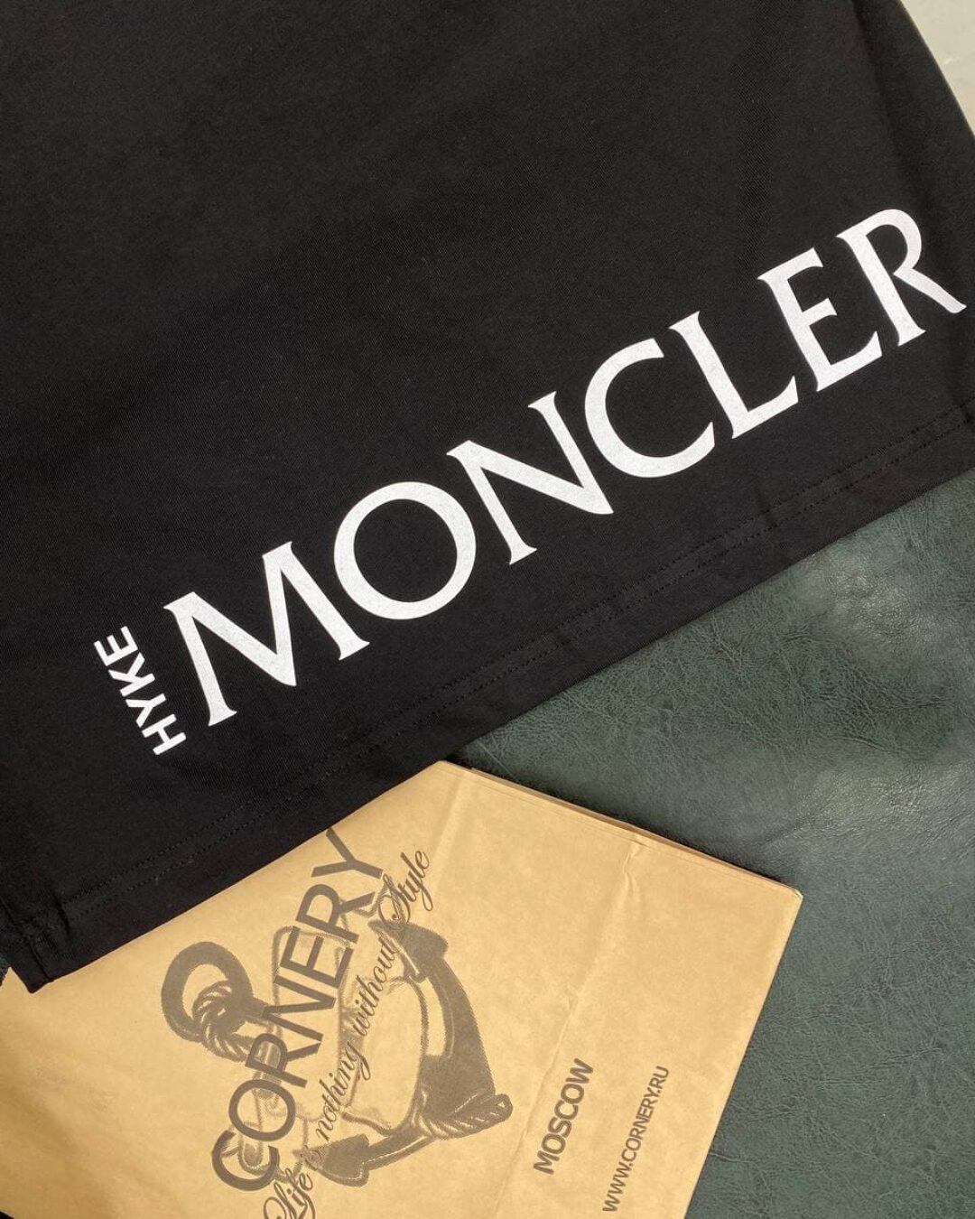 Футболка Moncler — изображение 4