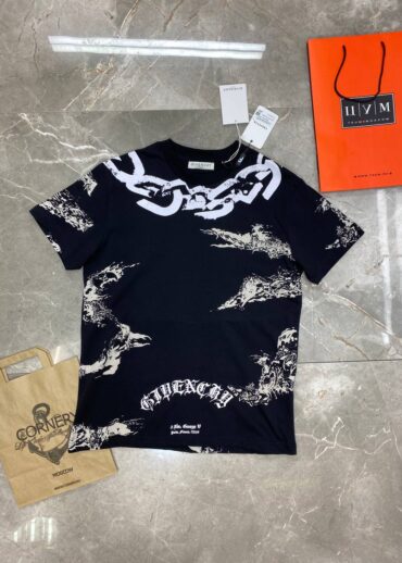 Футболка Givenchy