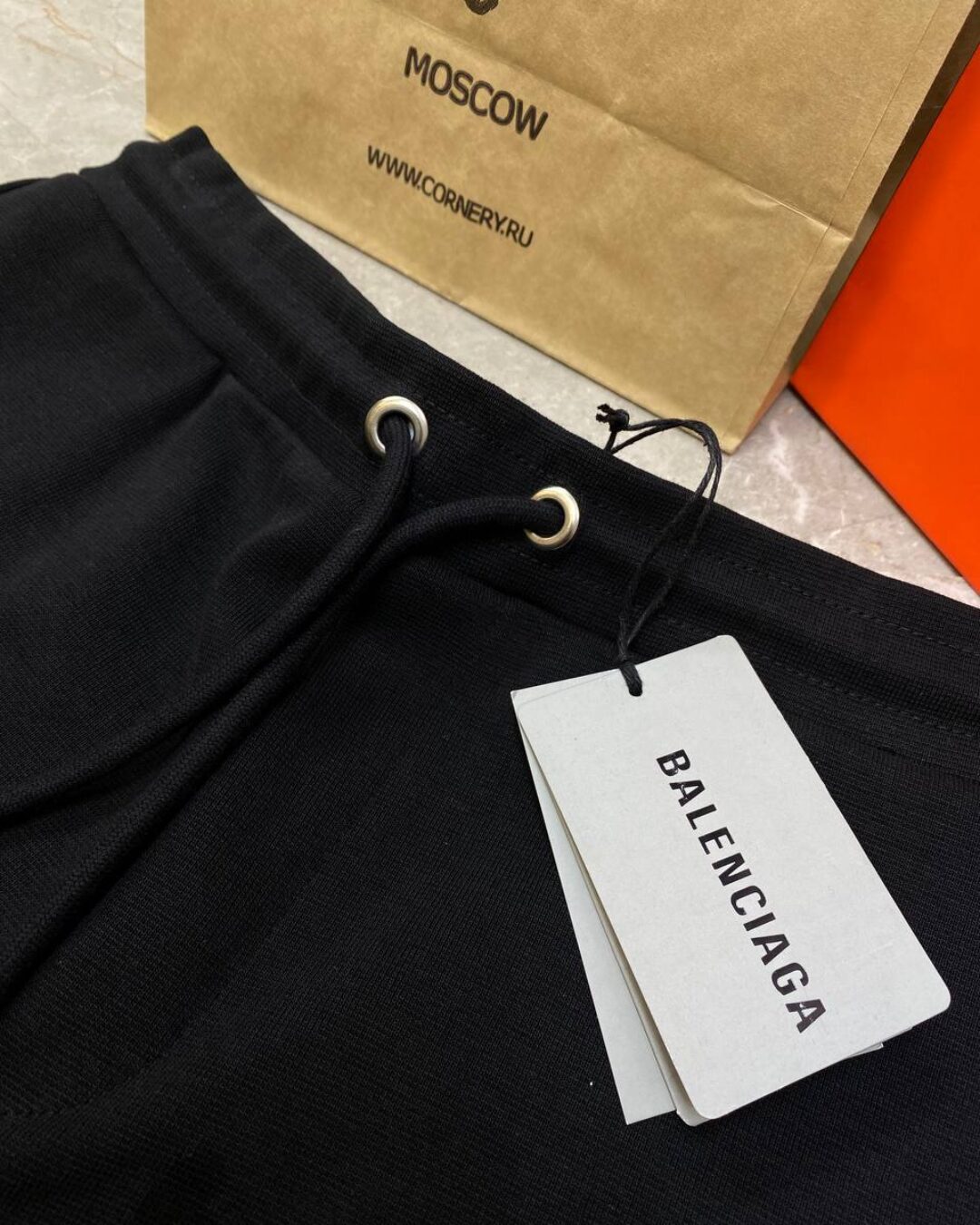 Шорты Balenciaga — изображение 2