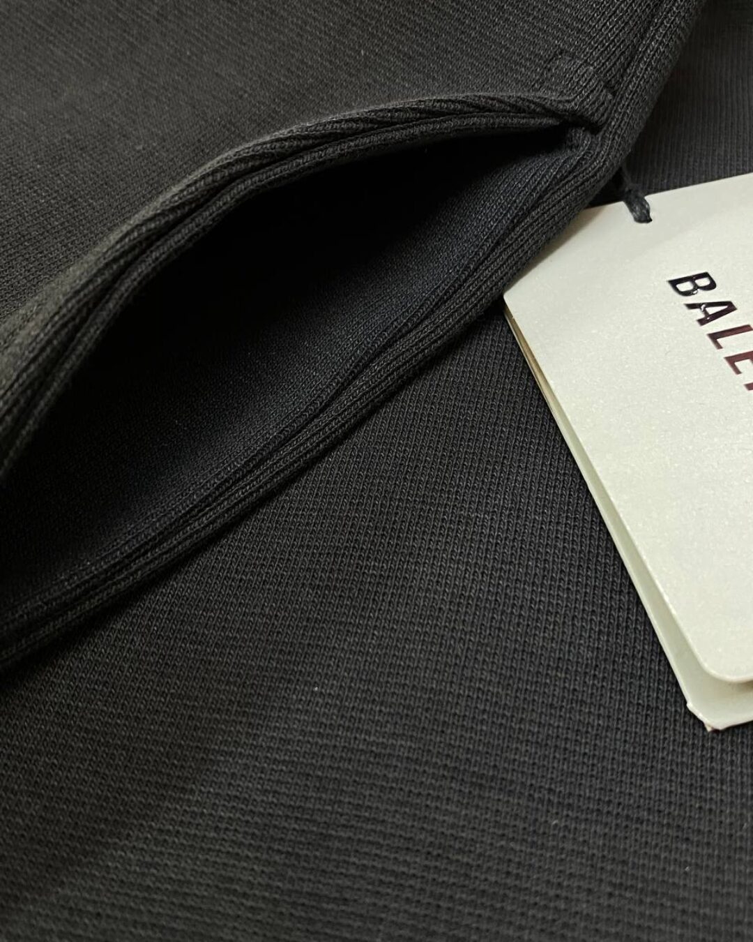 Шорты Balenciaga — изображение 5