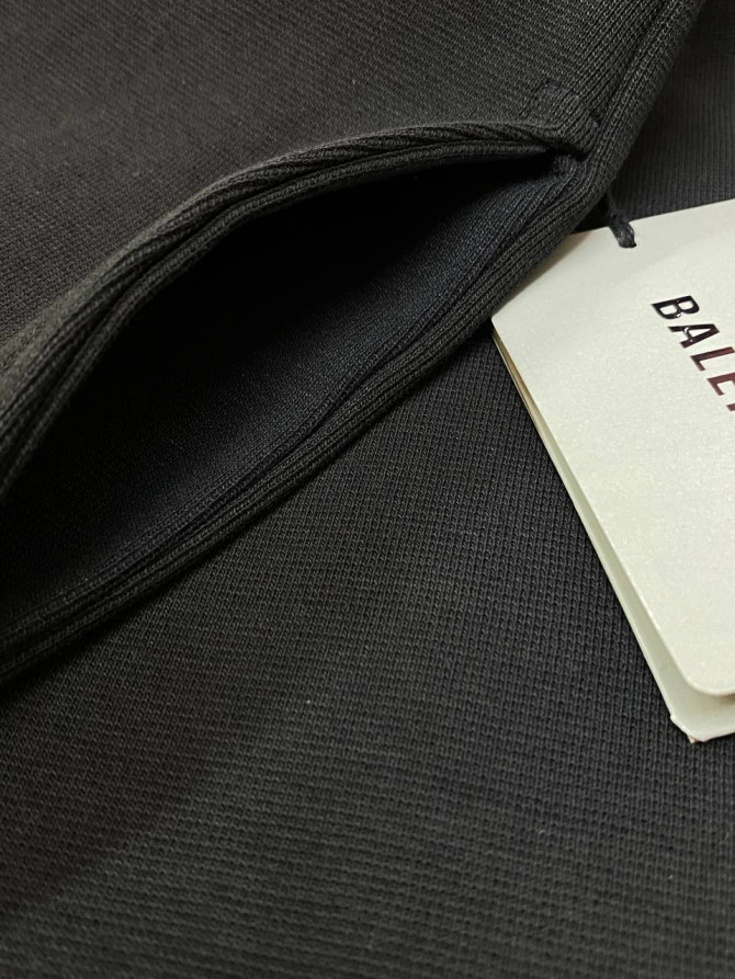 Шорты Balenciaga — изображение 4