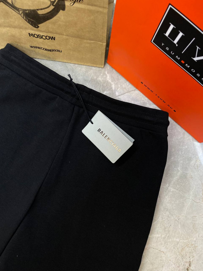 Шорты Balenciaga — изображение 5