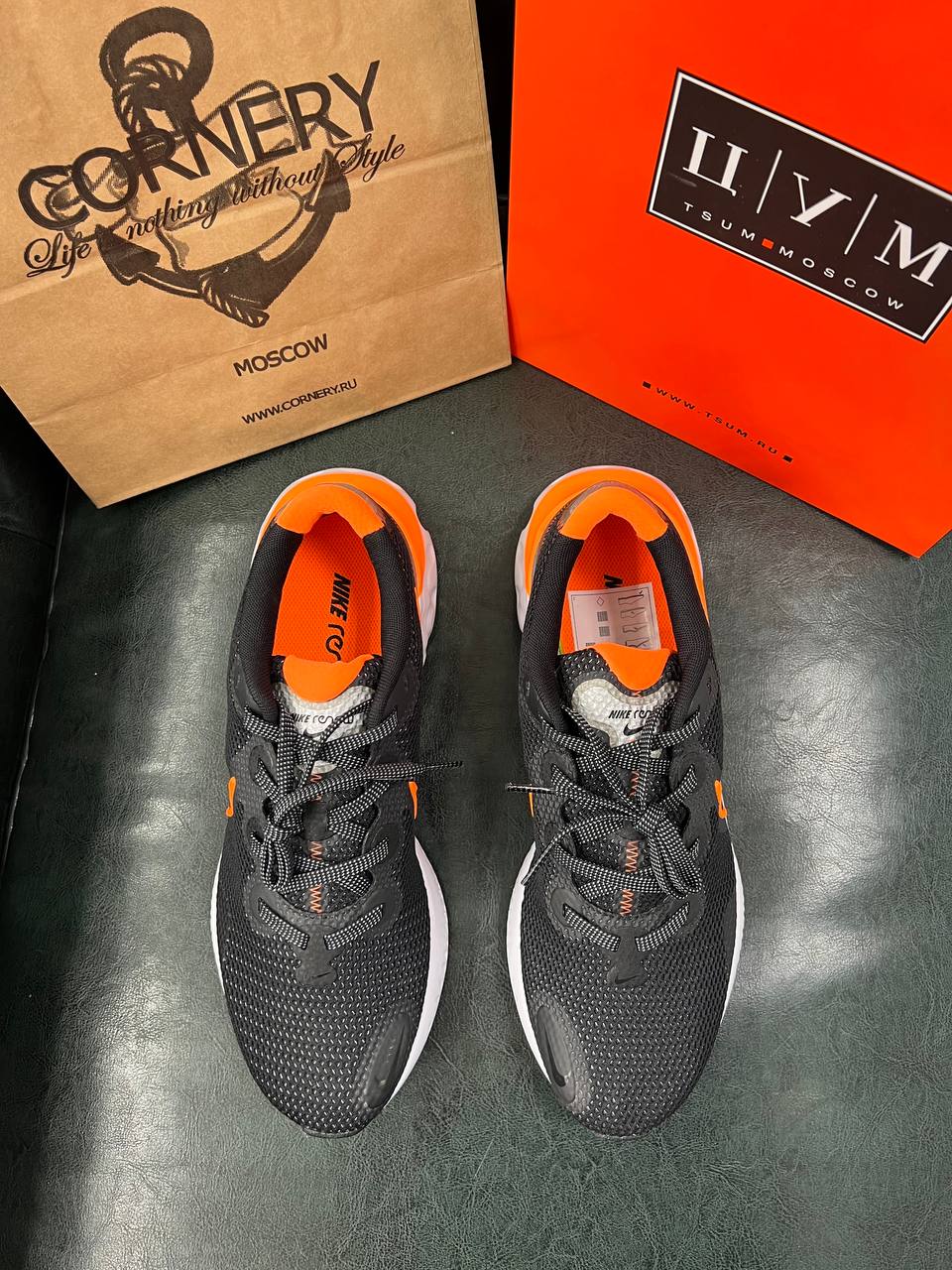 Кроссовки Nike Renew Run Black Total Orange — фото 4