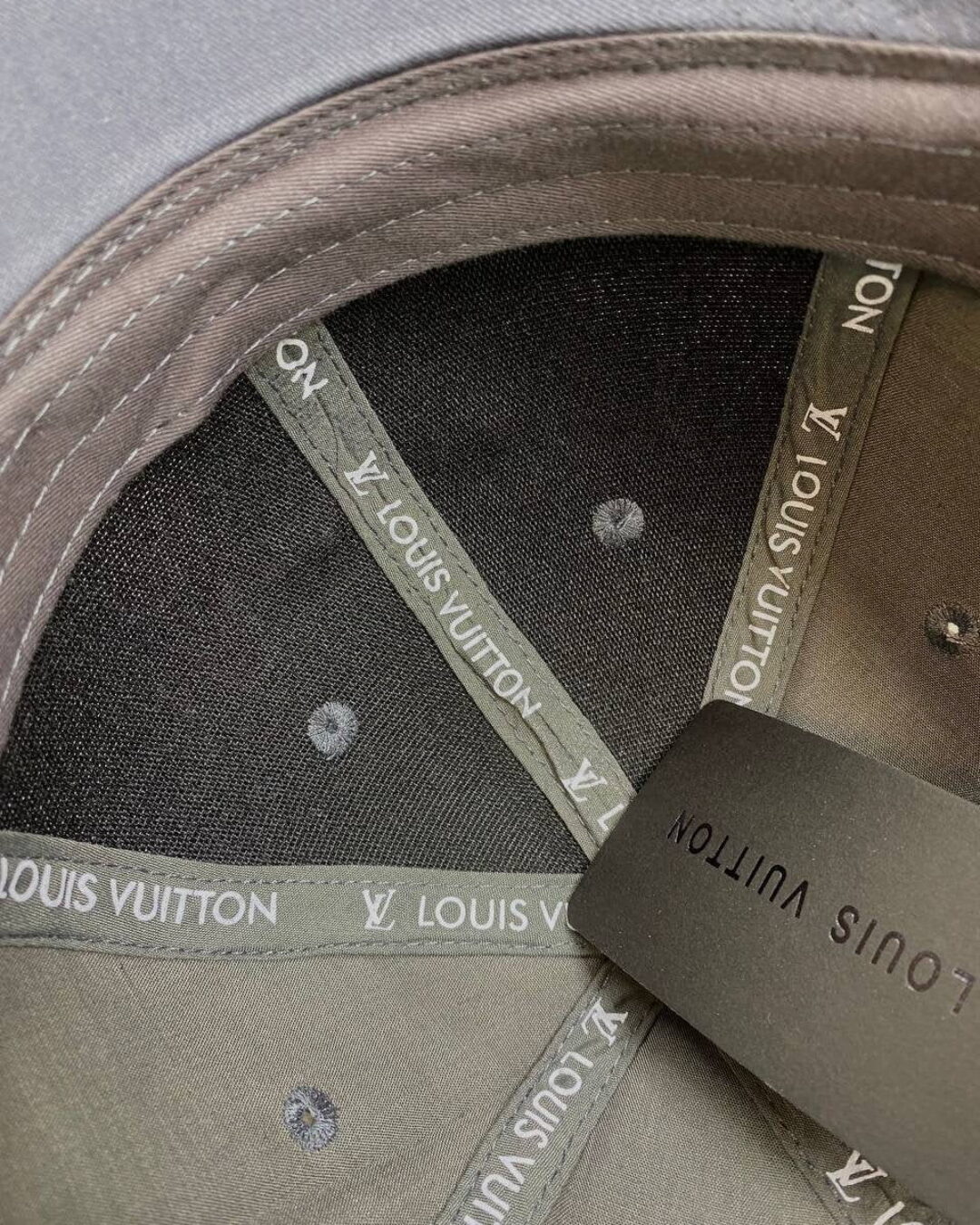 Кепка Louis Vuitton — изображение 4