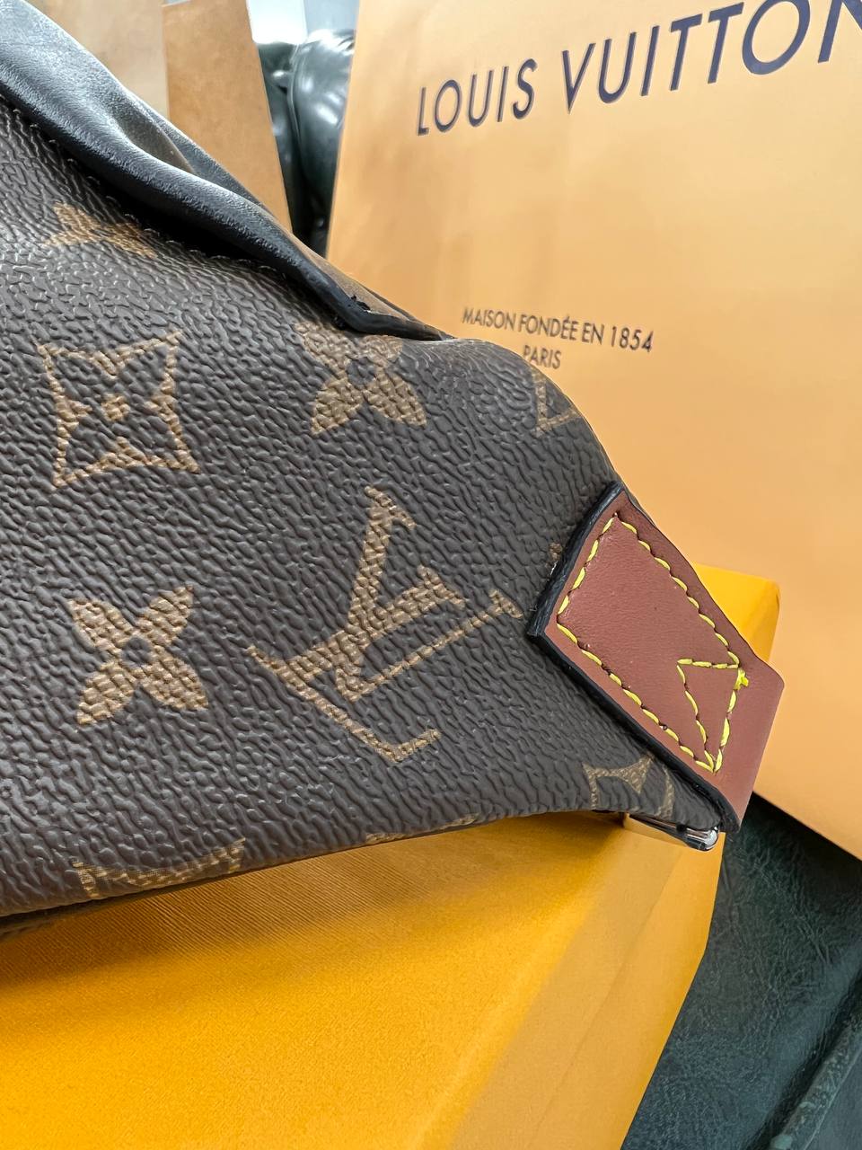 Сумка Louis Vuitton Campus — фото 3