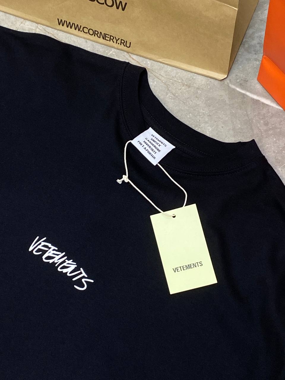 Футболка Vetements Italic Logo — фото 2