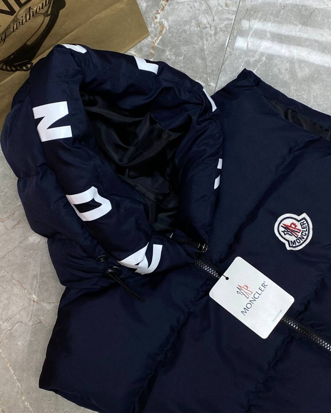 Жилет Moncler — изображение 4