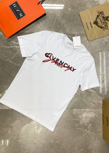 Футболка Givenchy