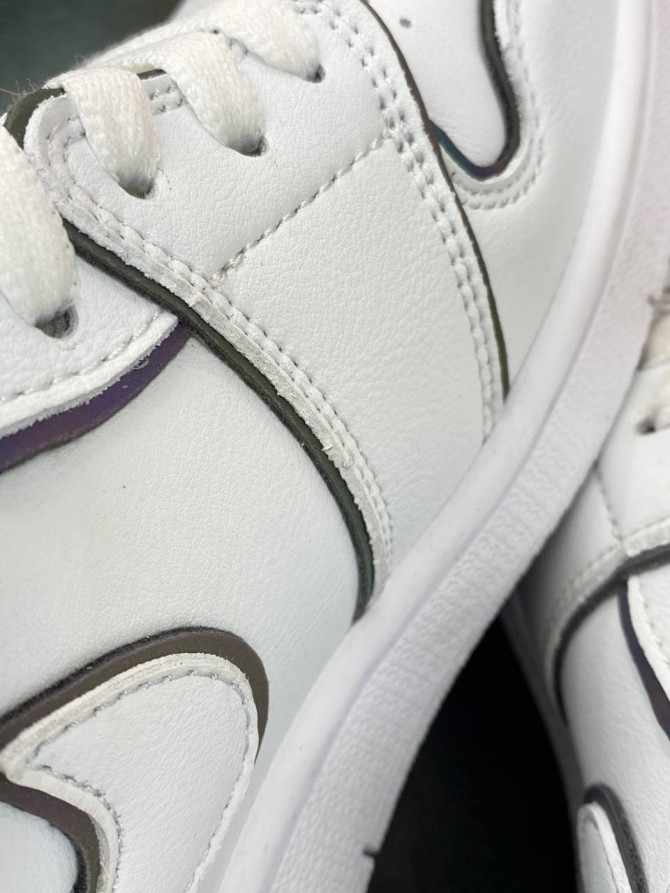 Кроссовки Air Jordan 1 Mid SE Iridescent Trim — изображение 8