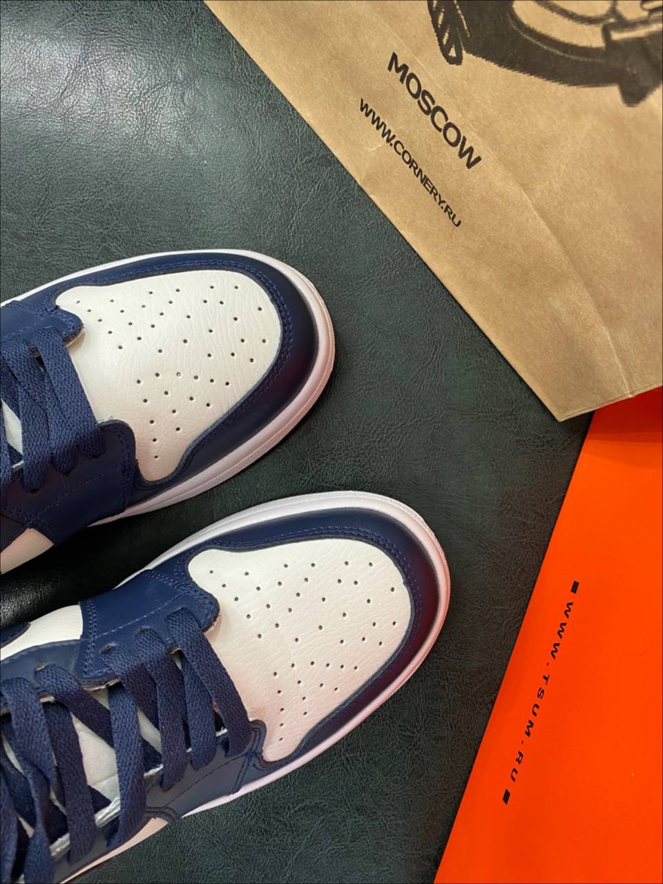 Кроссовки Jordan 1 Retro High Obsidian UNC — фото 5