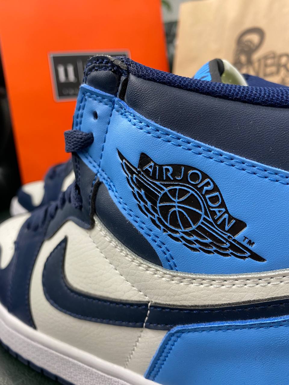 Кроссовки Jordan 1 Retro High Obsidian UNC — фото 9
