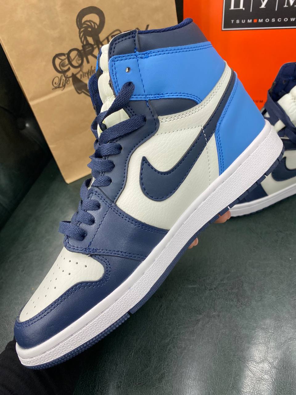 Кроссовки Jordan 1 Retro High Obsidian UNC — фото 8