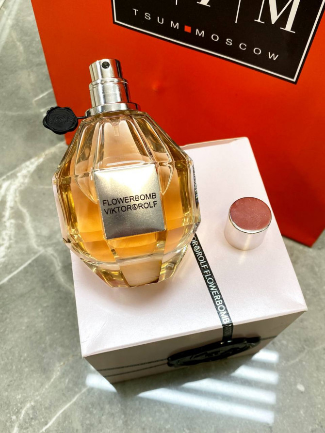 Парфюм Viktor Rolf Flowerbomb — изображение 2