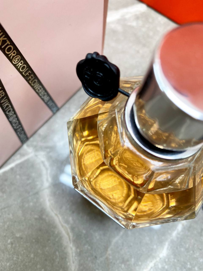 Парфюм Viktor Rolf Flowerbomb — изображение 4