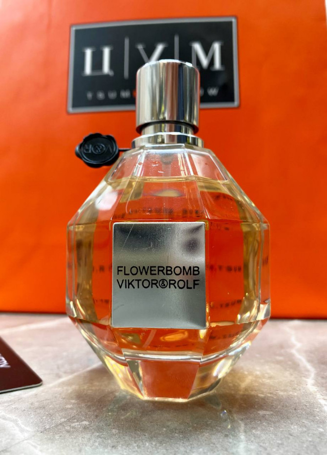Парфюм Viktor Rolf Flowerbomb — изображение 6