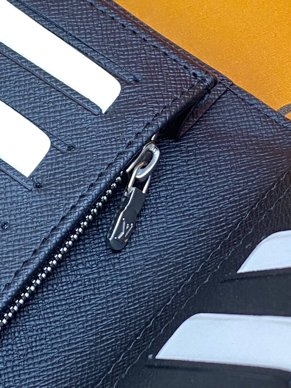 Кошелёк Louis Vuitton — фото 7