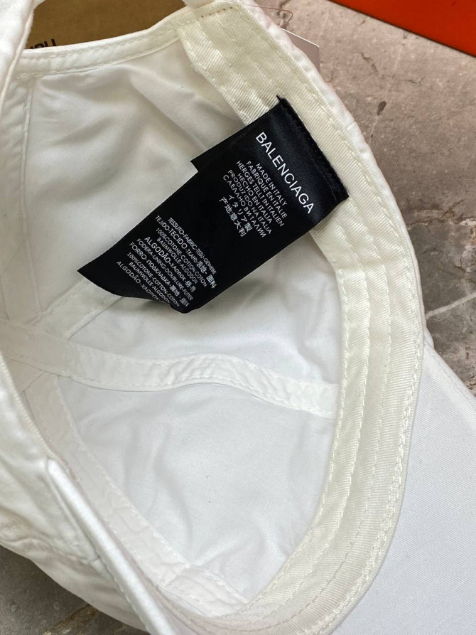 Кепка Balenciaga — изображение 9