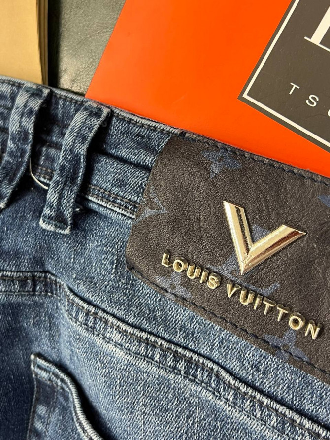 Джинсы Louis Vuitton — изображение 9