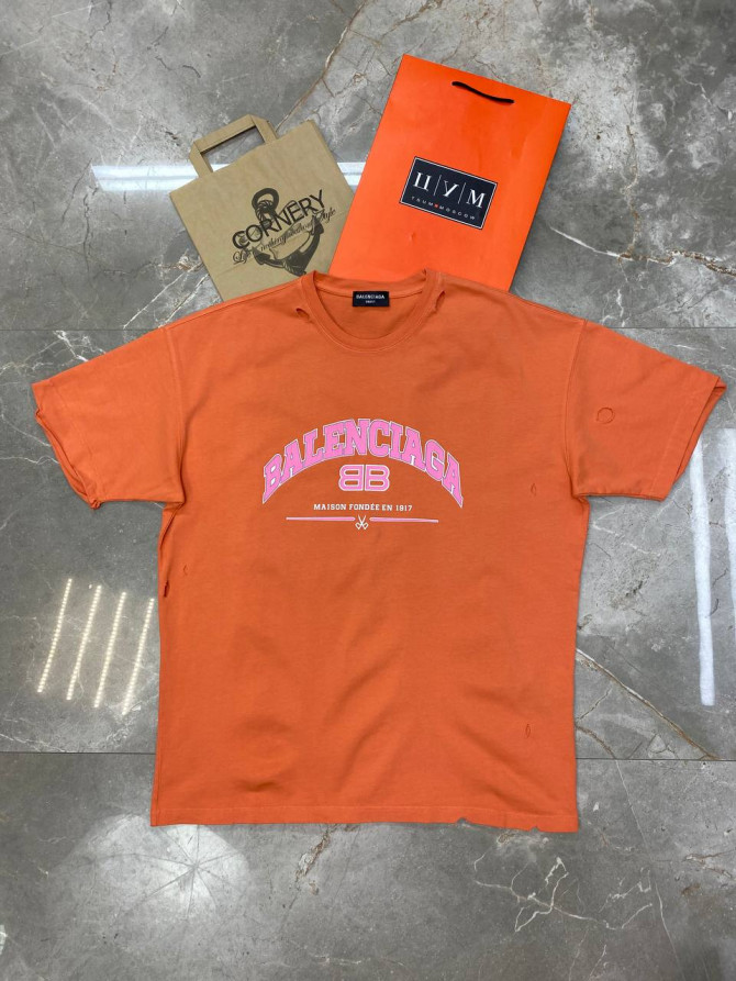 Футболка Balenciaga
