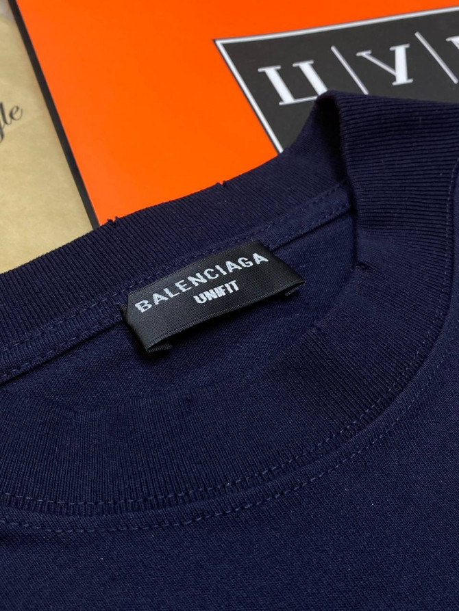 Футболка Balenciaga — изображение 6