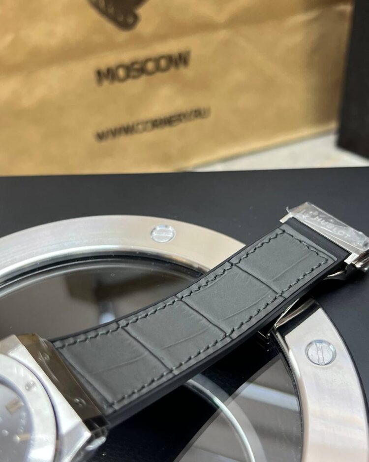 Часы Hublot Classic Fusion Essential Grey — фото 5