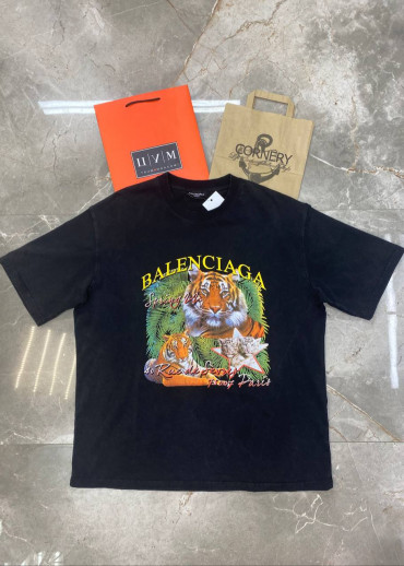 Футболка Balenciaga