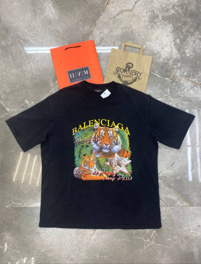 Футболка Balenciaga