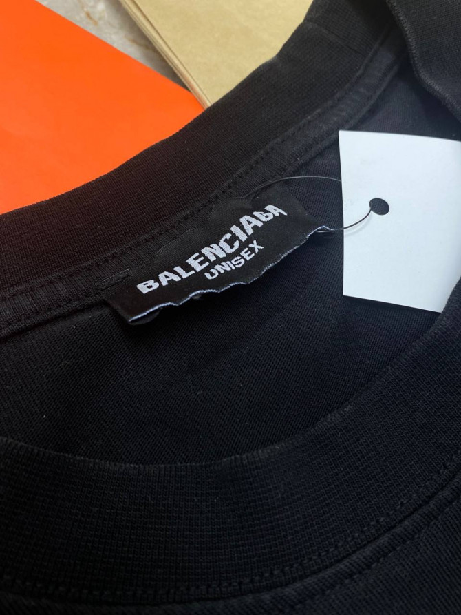 Футболка Balenciaga — изображение 2